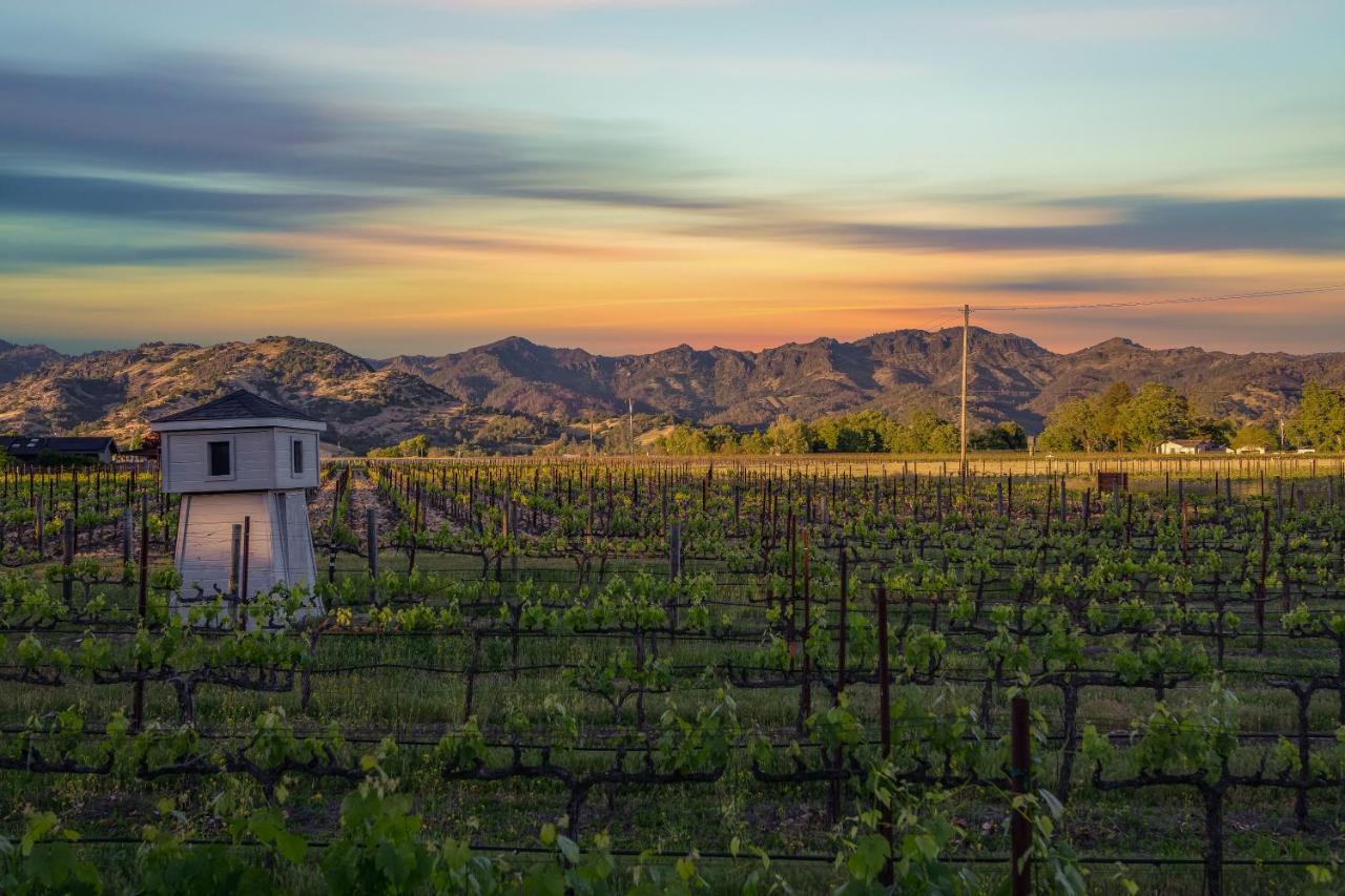Chateau De Vie Calistoga Exterior photo
